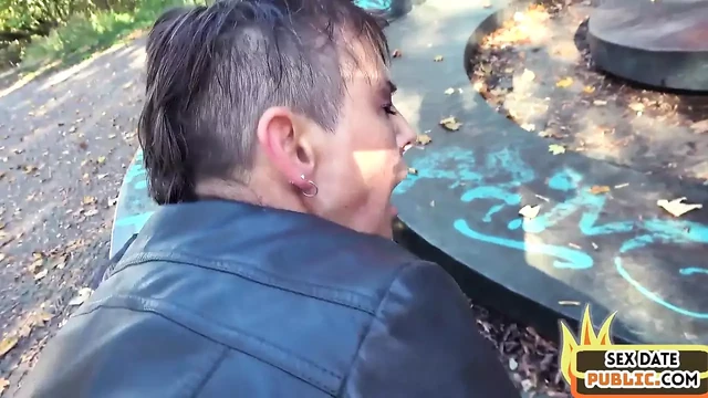 Real pulled granny gives outdoor head