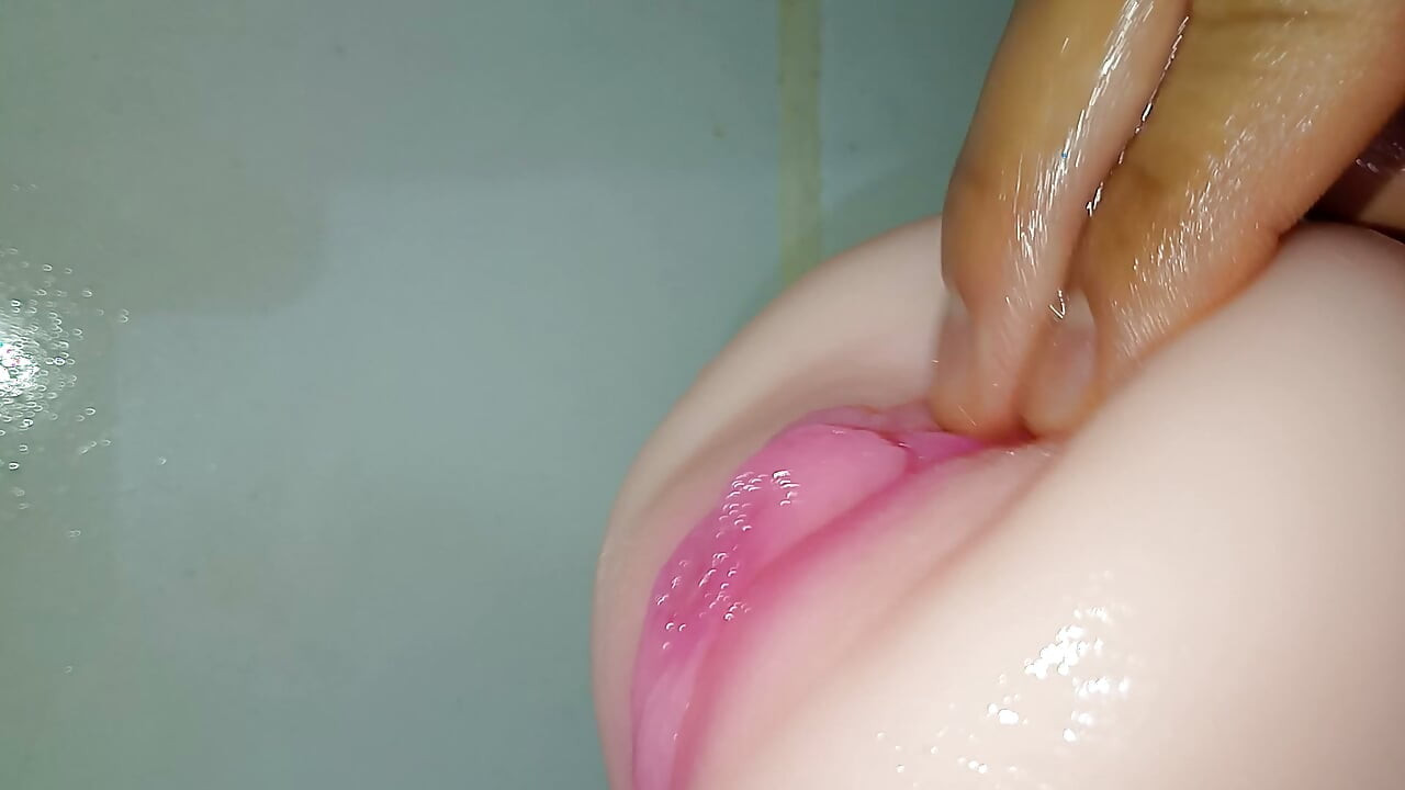三根手指插入粉嫩小穴，莉莉玩具，我的粉色鸡巴