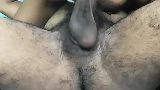 Kakak ipar india yang baru nikah lagi asik fingering memek bebasknya sampai orgasme