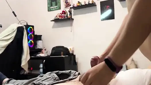 Üvey kız kardeş eski sevgilisiyle çok ileri gitti... Sürpriz son (derin gırtlak, yüze boşalma)
