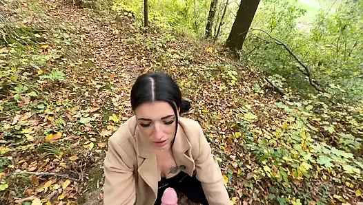 Deep & Sloppy Deepthroat While Hiking in the German Alps