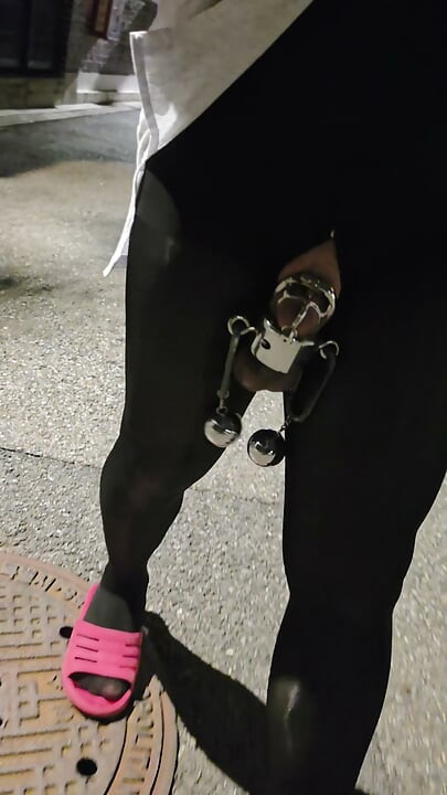 pantyhose peehole