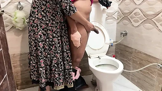 Step Stepmom Helping Her Injured Step Stepson to Wash and Seduced Him. Finally End up with Sucks His Cock, Before Getting Fucked