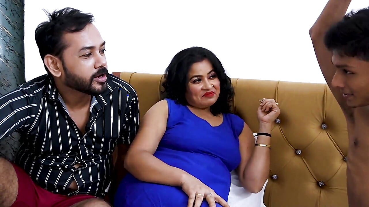 Two Freinds Comes in a City From Village for Fucking in Acall Girl House