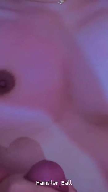 Moment epic de la "Sora mea vitregă thailandeză îmi satisface pofta până la spermă"