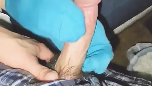 Seksi mavi ayak bileği çoraplı elle muamele çorapla sikiliyor
