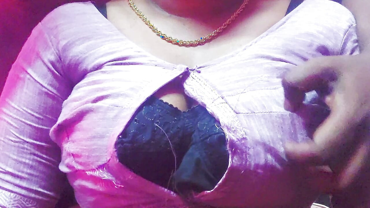 Desi Girl friend first time sex with boy friend in room
