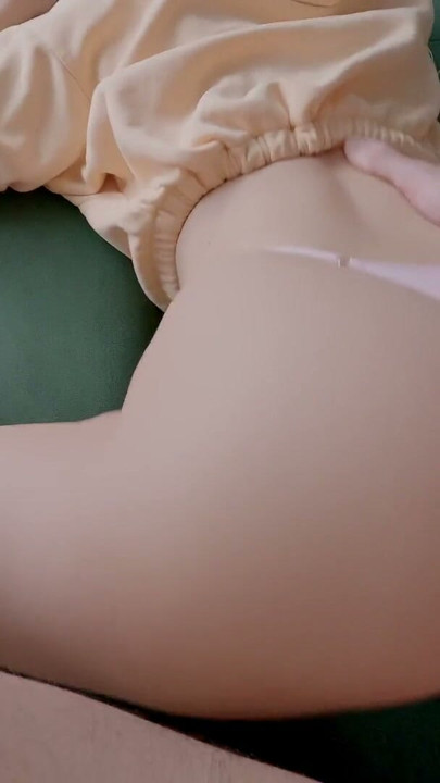 Passionate blowjob and intense sex on the sofa- horny amateur couple | Clip 1