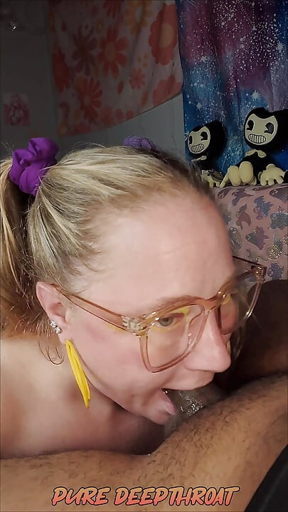 Throat Goblin Ep - 97 Nerdy Amateur Blowjob Cum Throat Pie