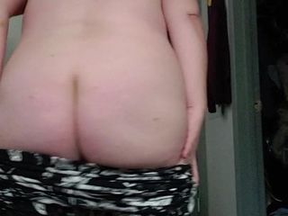 BBW stripping down. For shower after workout!!