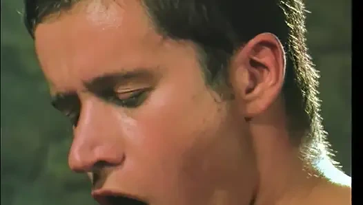 Эта MILF просто хочет выпить сперму