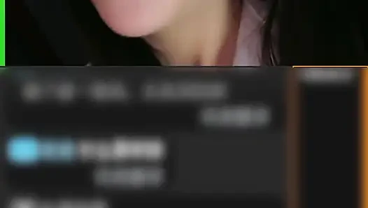 Der Video-Livestream der Lehrerin wurde mit einer Gruppe lüsterner Männer geteilt