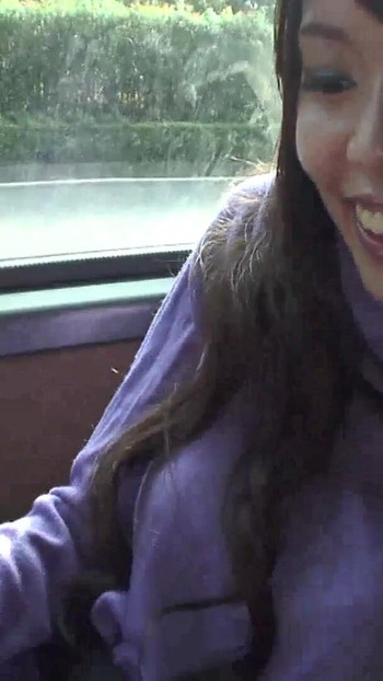 Emotional moment from "Asiatin 24 Jahre hintem im Bus geil gemacht und auf dem Zimmer gefickt"