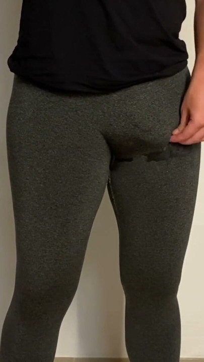 No hands cumshot in tight pants | Clip 1