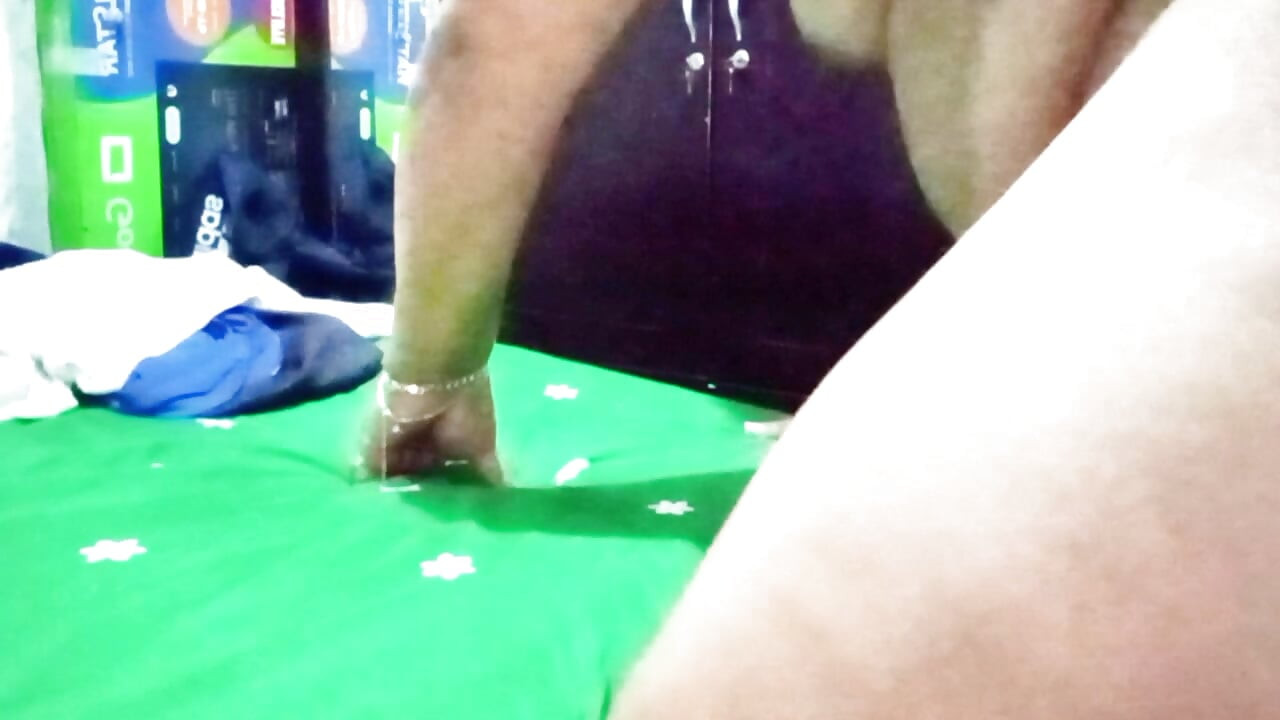 Eine schöne masturbation für meine muschi nach einem bad