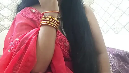 Kakak ipar india nggak pernah main peran lagi asik fingering memeknya sambil ngomong jorok