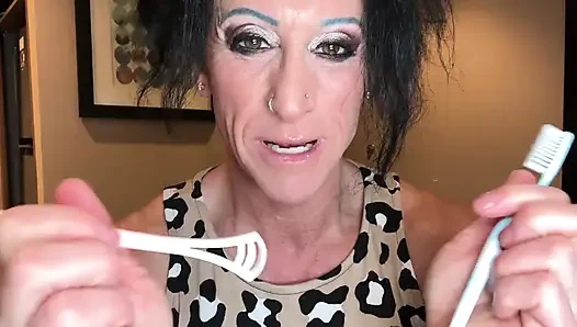 Goddess Kandys Naughty Oral Routine