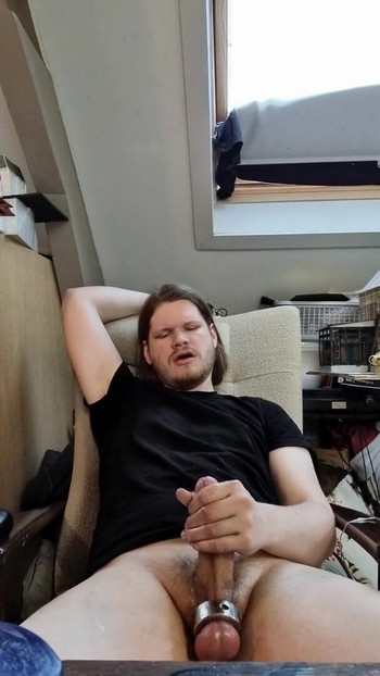 Teška jaja i ruka puna lubrikanta | Isječak 2