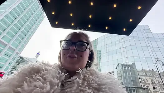 Sandie Candy Cumwalk