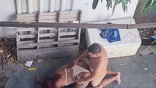 Istri saya pergi ke bangsal bersalin saya makan setiap hari