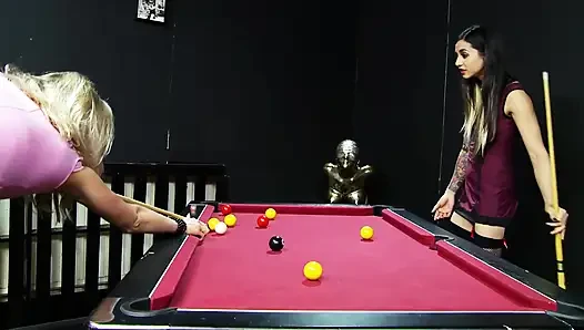 Domaltmalı bir sarışın için yarak derine iniyor