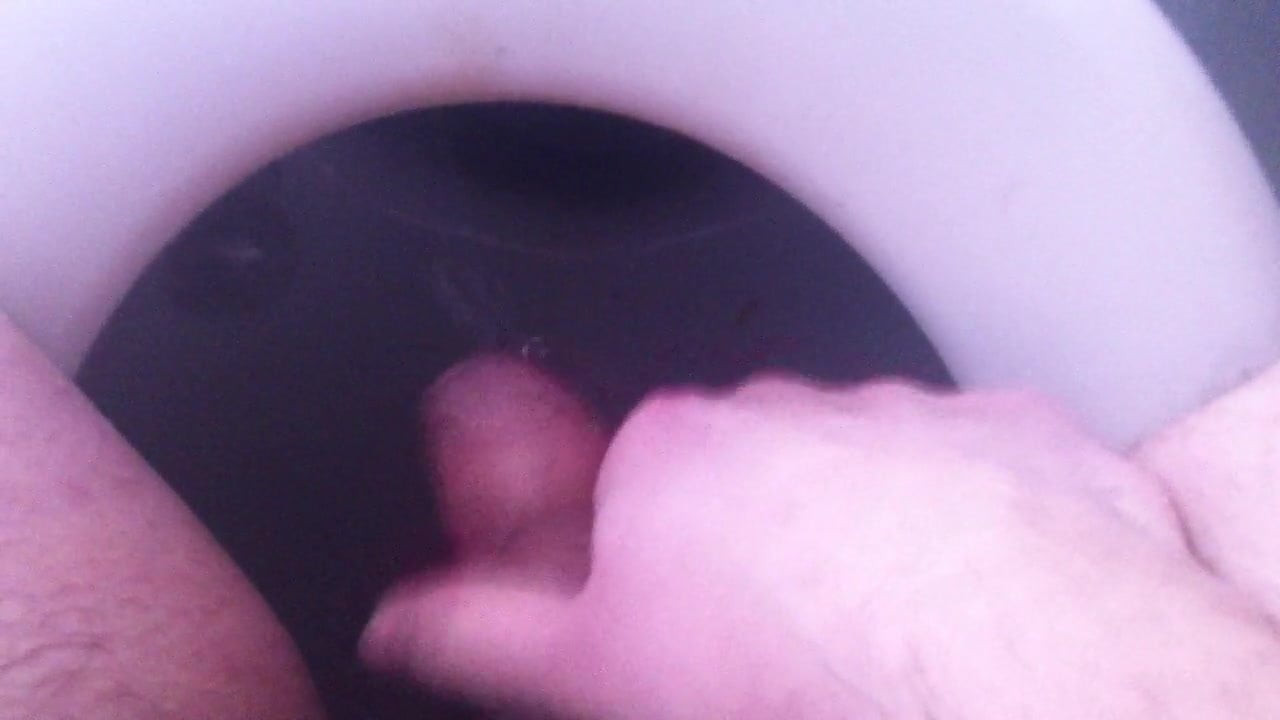 Cum while pissing