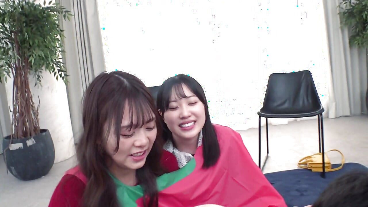 Part 3: Two Friendly College Girls Cooperate in Super Close-Up Two-Person Haori! Challenge yourself with a new sensation game for the Reiwa era! If you can make a fully erect guy climax within the time limit, you win a prize!!
