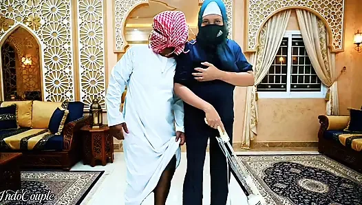 Muslim Hijab Enak bos Perawan Bandung pengen aku nyepong kontol kecil pembantu rumah tangga di Saudi