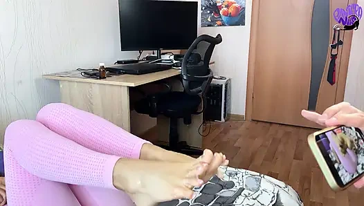 Footjob und viel sperma auf die füße - Pantera Nika