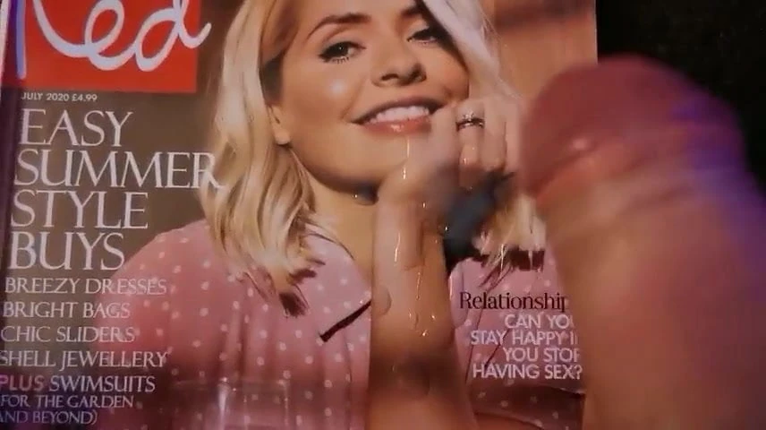 Holly Willoughby pancut penghormatan 120
