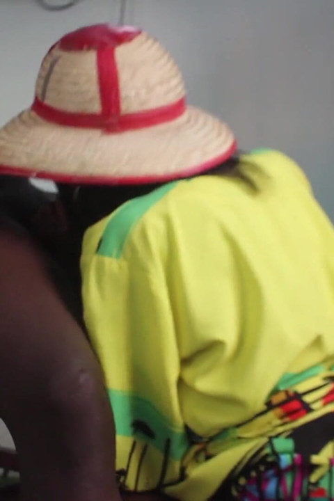 Muslimische Fulani-milf Wird Doppelpenetriert