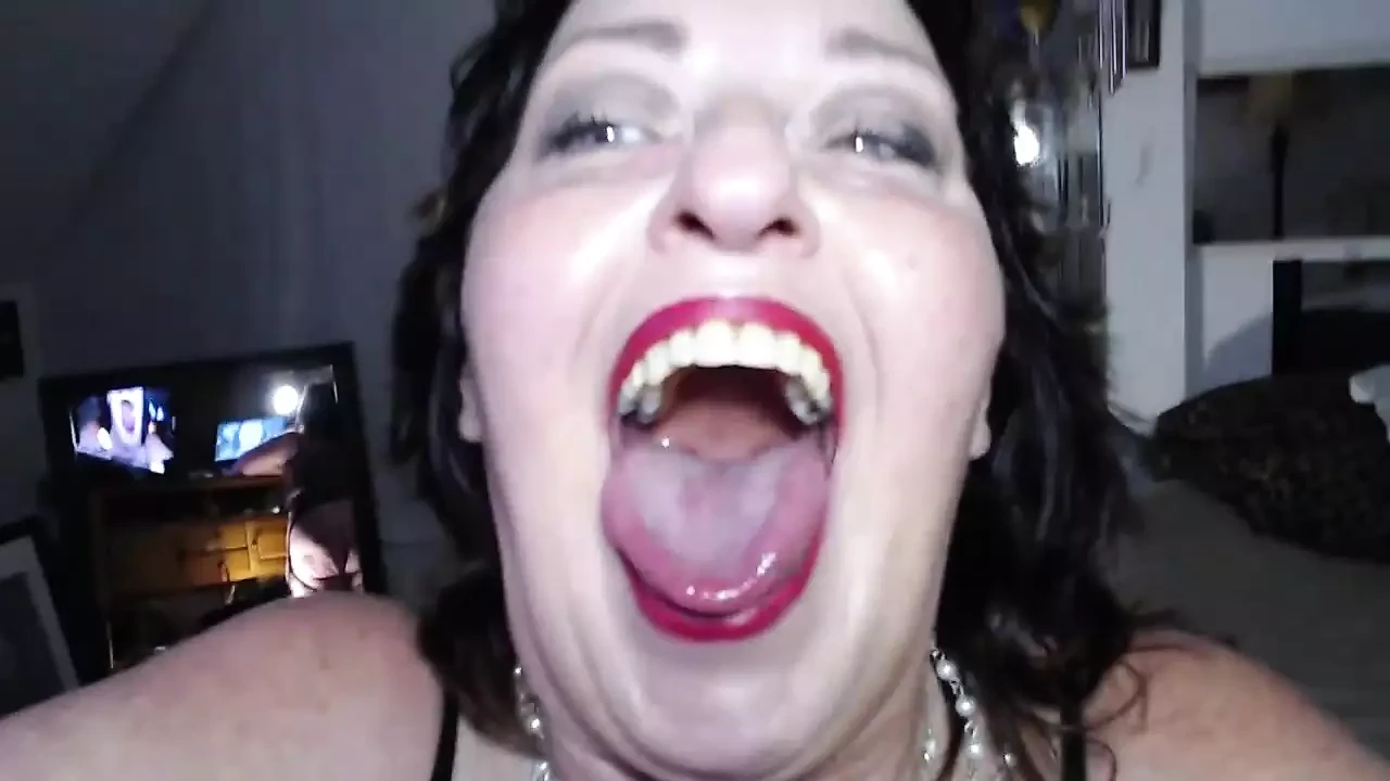 703 Giantess DawnSkye swallows Little Nils, Yum Yum