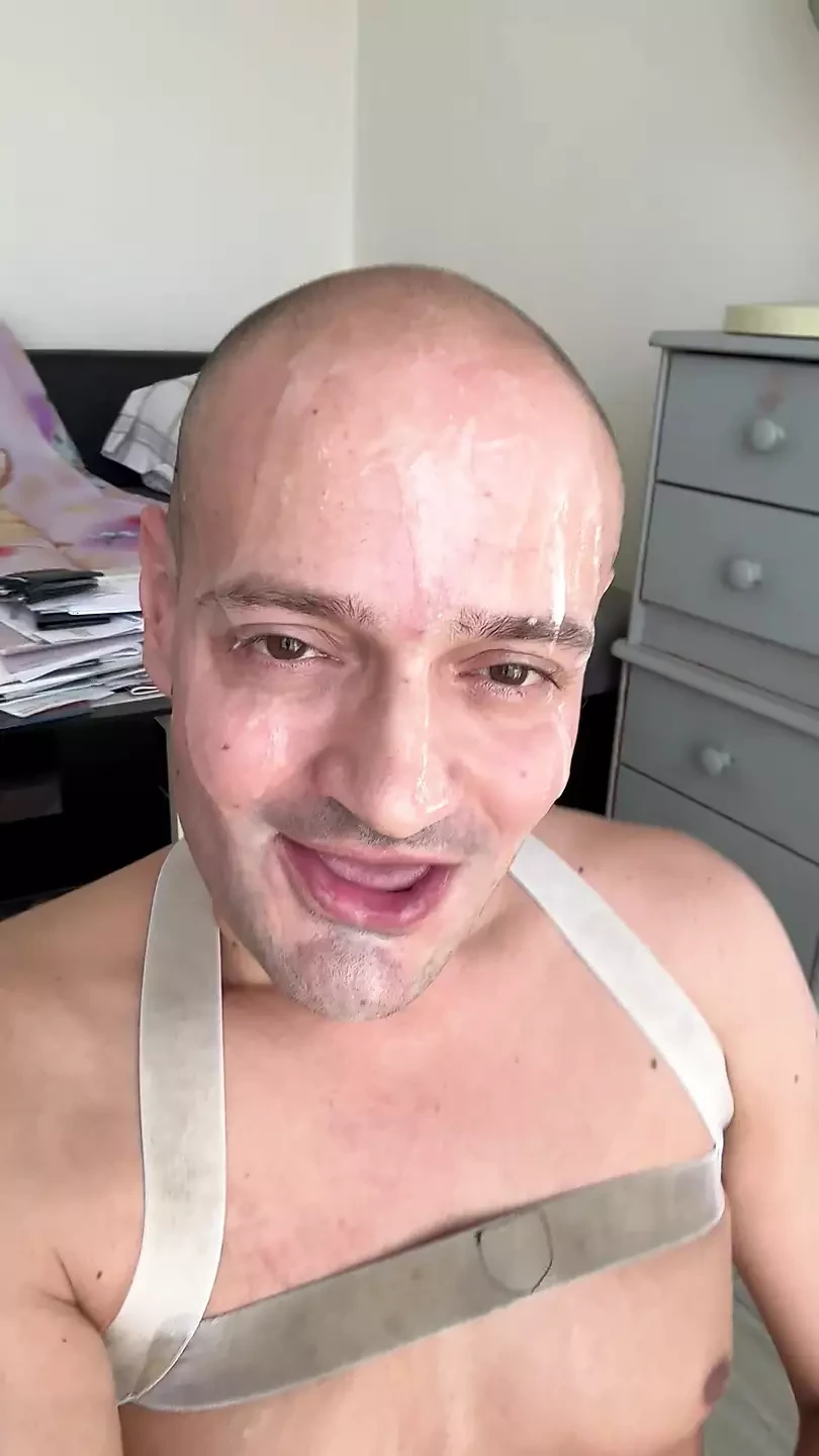Köpködés és elélvezés