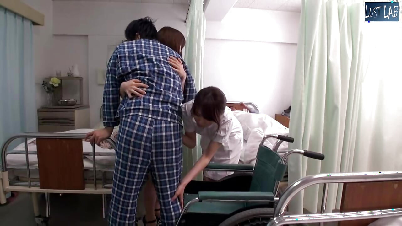 병원 침대 옆 긴장 - 예상하지 못하는 감정을 깨우는 기회를 엿볼 수 있습니다 - 3부