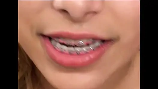 Minik ıslak amcık Asyalı ateşli sürtük büyük yarağıma biniyor cilt 1