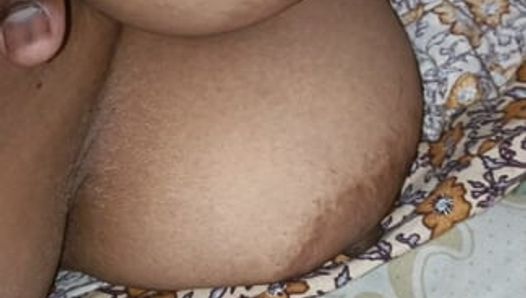 How much water and juice is in my girlfriend's pussy?