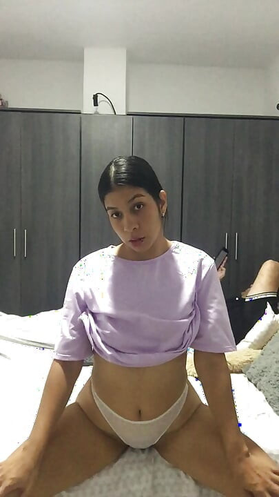 Ich masturbiere vor meinem Mann und mache ein Video.