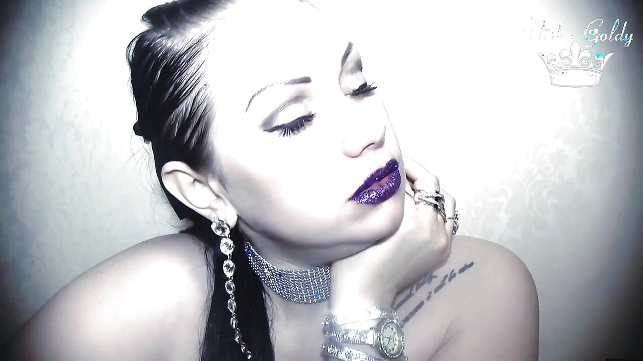 Purple glittery kissing & lip smelling