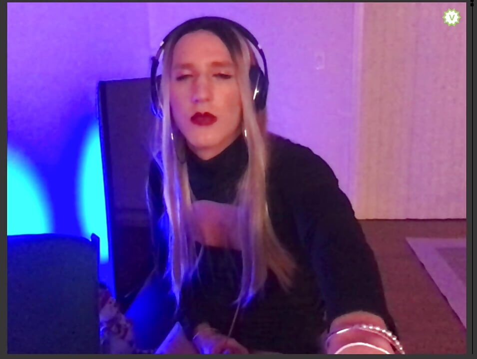 Super Sexy Sissy Solo Jerking on Cam