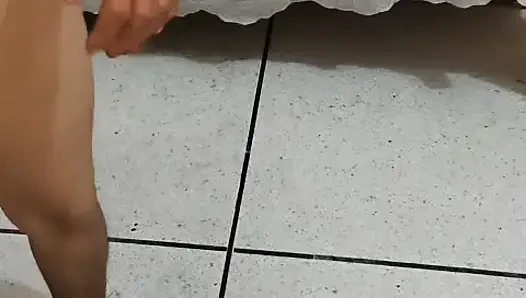 Choti sali ko akele pakr chod diya , room me akeli soi hui thi