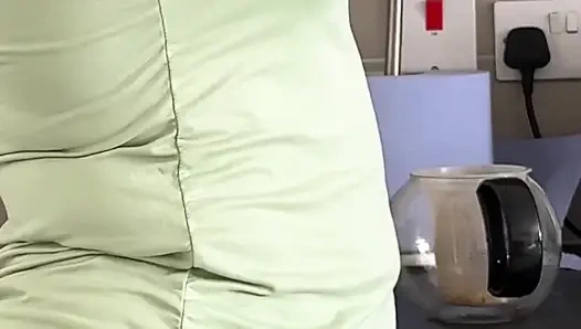 Die Kettle-herausforderung... Ich Konnte Es Nicht Halten Und Meine Hose Nass Machen