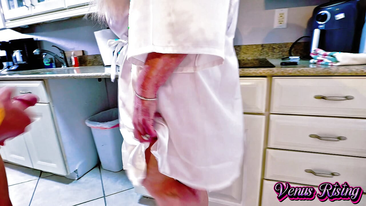 Horny MILF Fucks Her Hung Handyman
