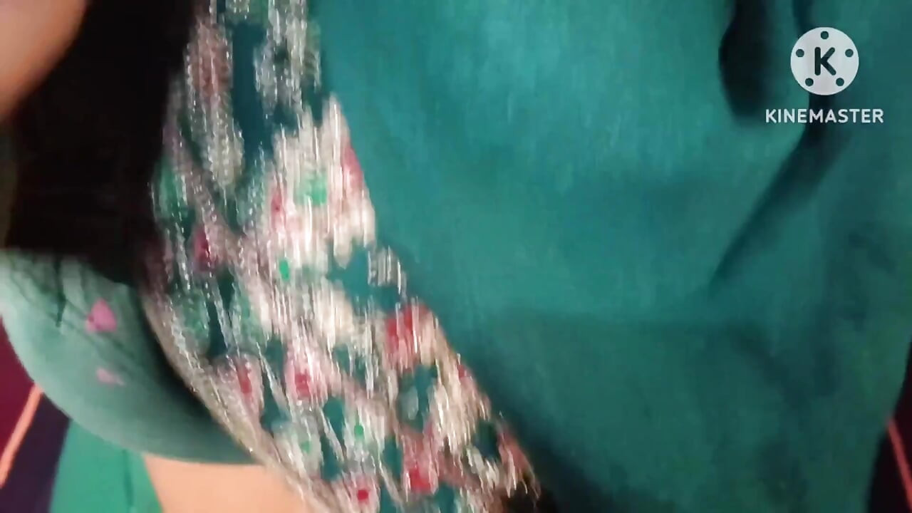 Я трахаю свою мачуху і еякую в неї під час хардкорного сексу.