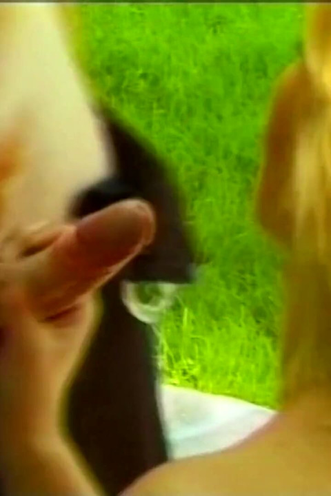 Kongkek doggy di taman