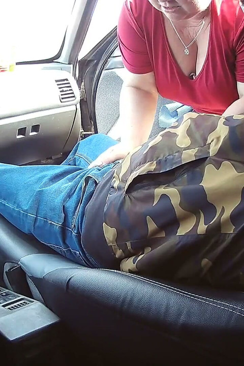 A friend gives me pleasure in the car