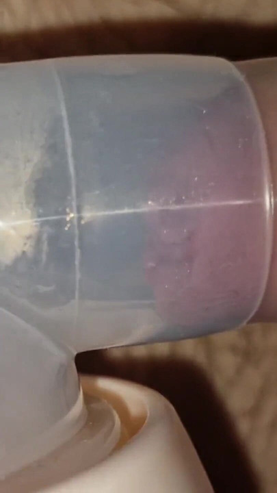 ナチュラルズはおもちゃを引き裂き、熱い精子の噴水で精子の渦で仕上げました