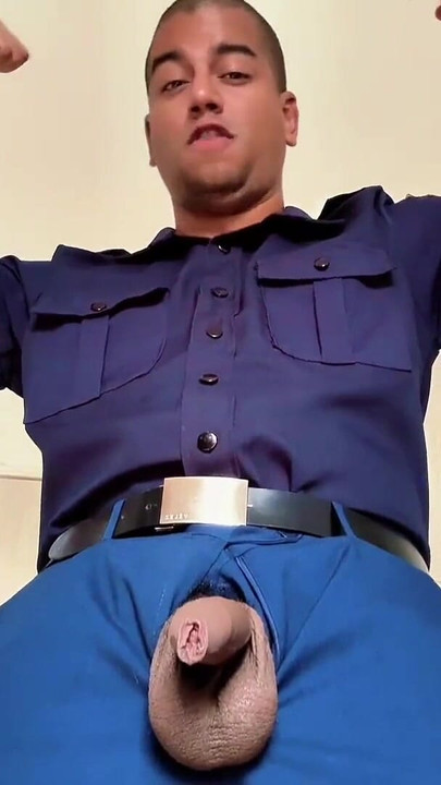 来自“定制幻想：警察拉你过来，让我的奴隶乞求怜悯”的史诗时刻