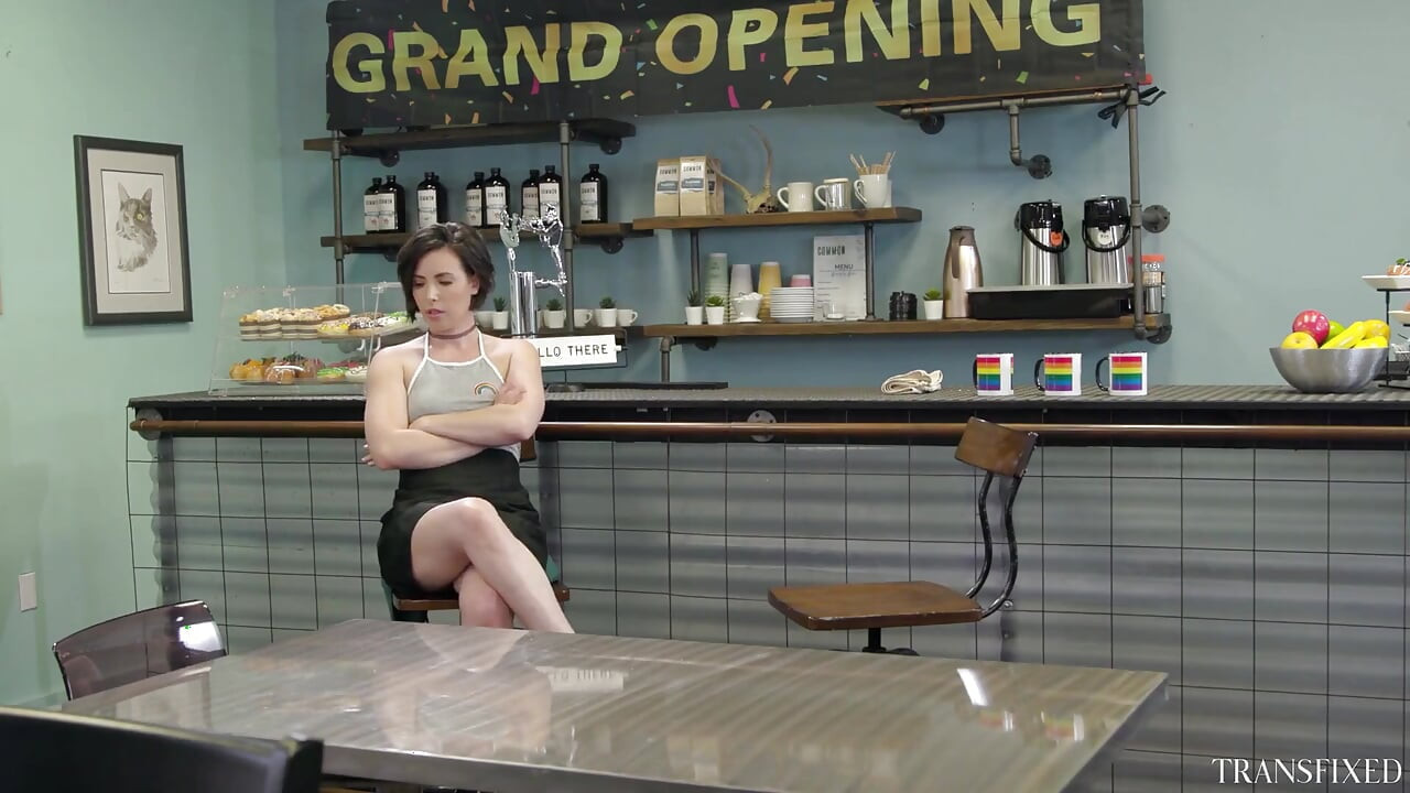 Transfixed - tori easton ngasih victoria voxxx memeknya dicrot di dalam sama temannya