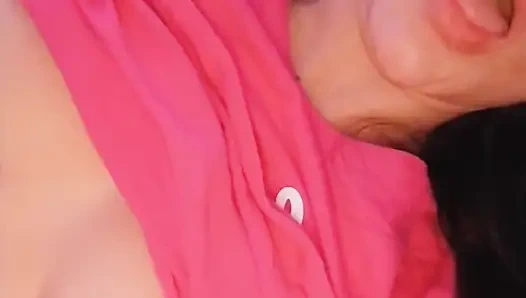 Laura uyanıyor çok ateşli gel tadını çıkar