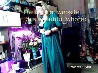 Super webcam prostituta Aimee Hot MILF lida profissionalmente com ambos os seus buracos para o deleite das pessoas))